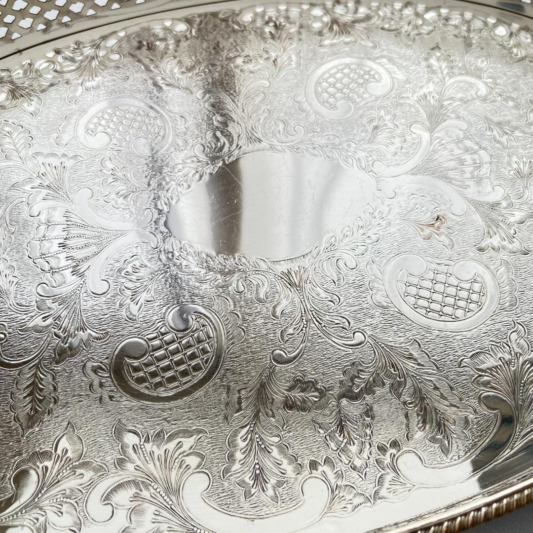 【英国】ビクトリアン ギャラリートレー 40cm 装飾フット