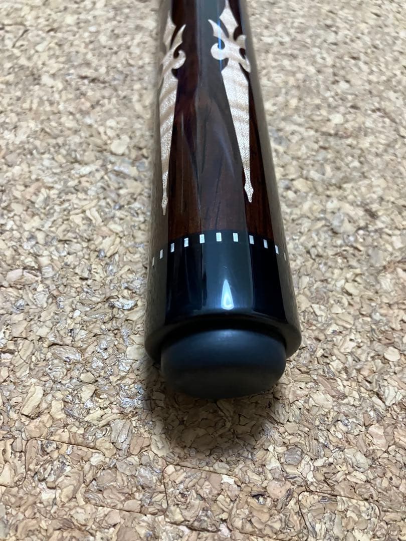 コグノセンティ　カスタムキュー