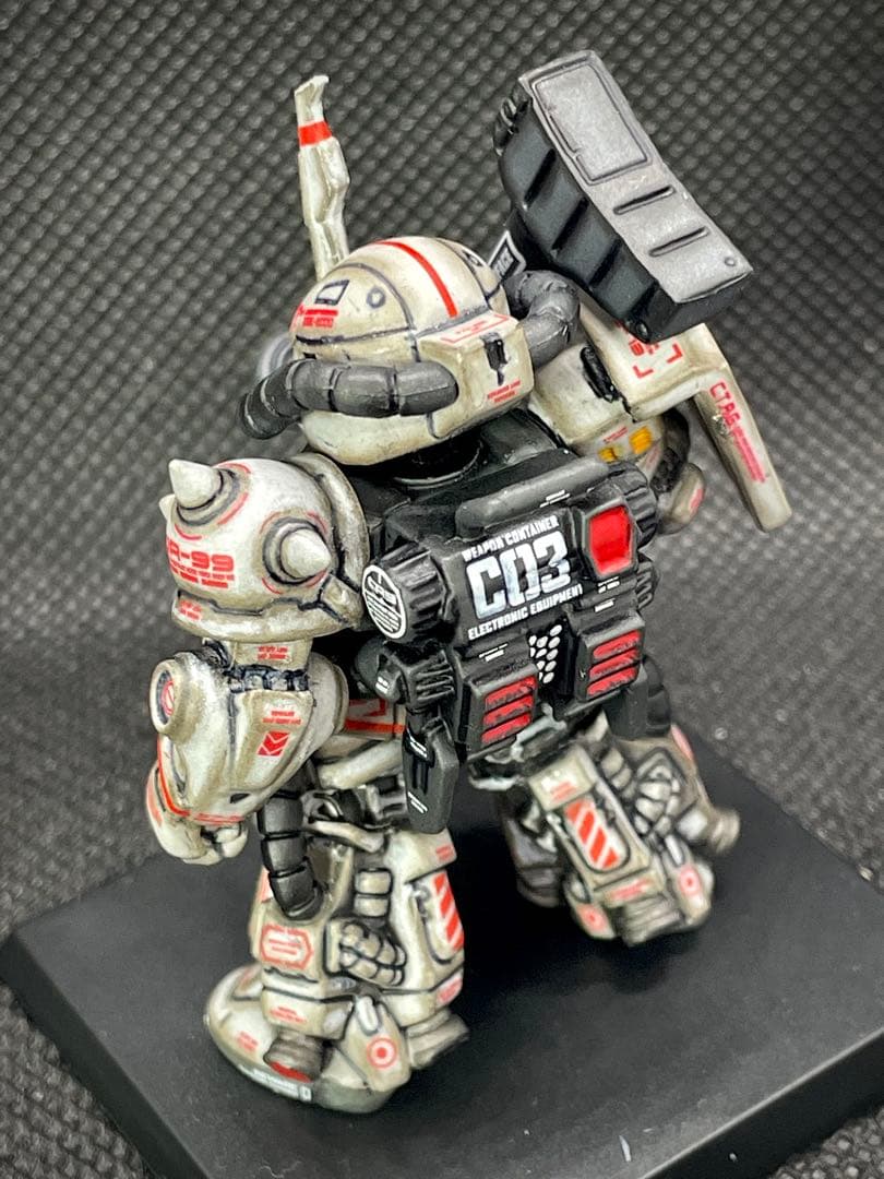 【送料無料】ガンダムコンバージ 高機動型ザクⅡ シン マツナガ専用機 リペイント