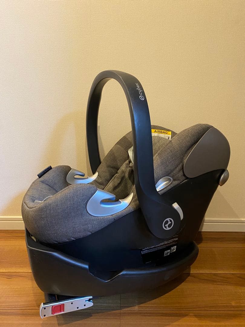 サイベックス　ベースQフィックス　チャイルドシート
