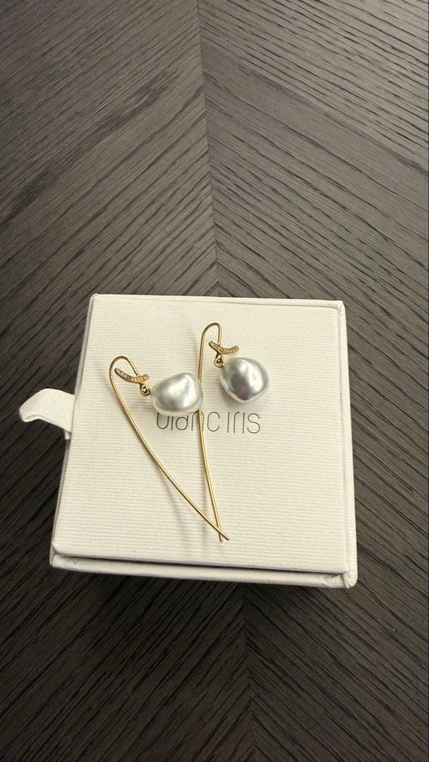 blanc iris パール付きピアス