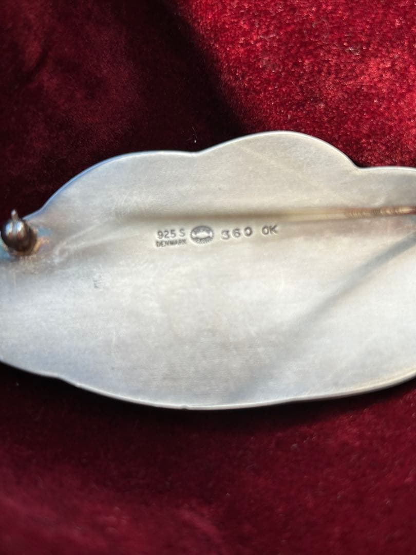 ジョージ ジェンセン シルバー リーフ ブローチ ムーンストーン付き #360