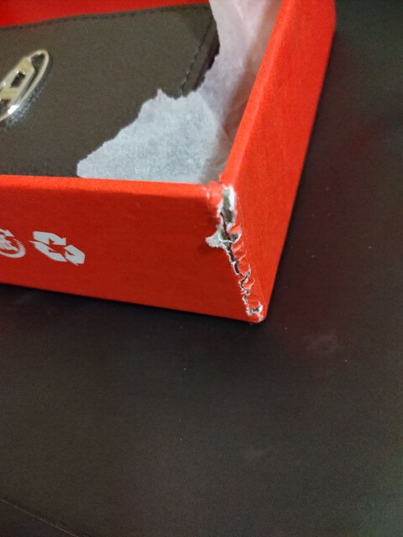 新品未使用DIESELダークブラウン キーケース P0685 X09016