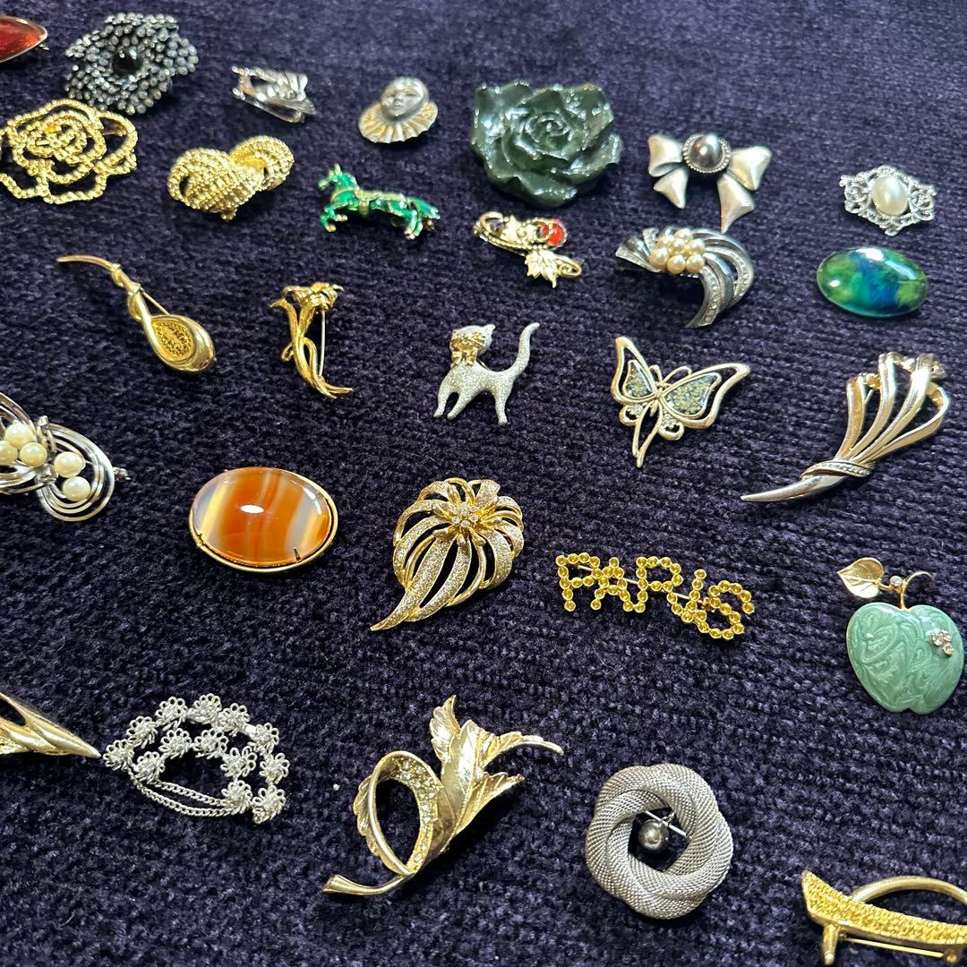 【vintage】ブローチ　200点　大量　まとめ売り