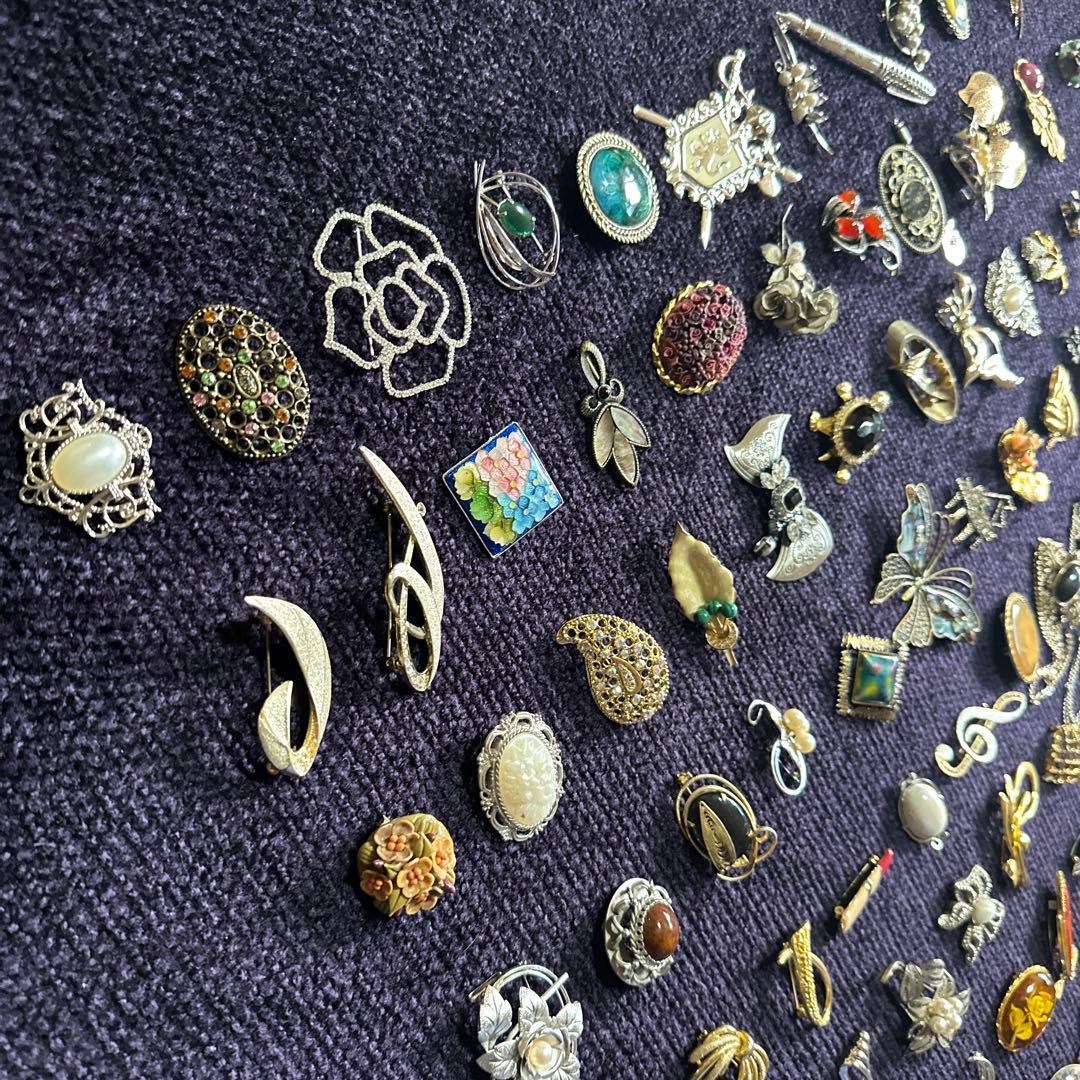 【vintage】ブローチ　200点　大量　まとめ売り