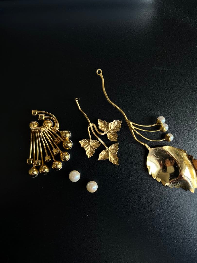 アクセサリー mame Botanical Leaf Asymmetry Earring