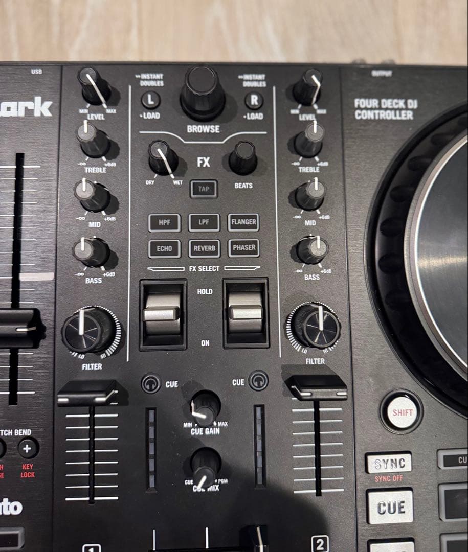 Numark Mixtrack Platinum FX DJコントローラー