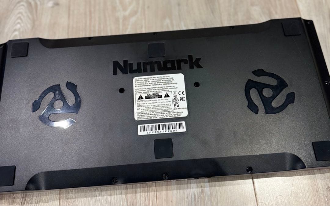 Numark Mixtrack Platinum FX DJコントローラー