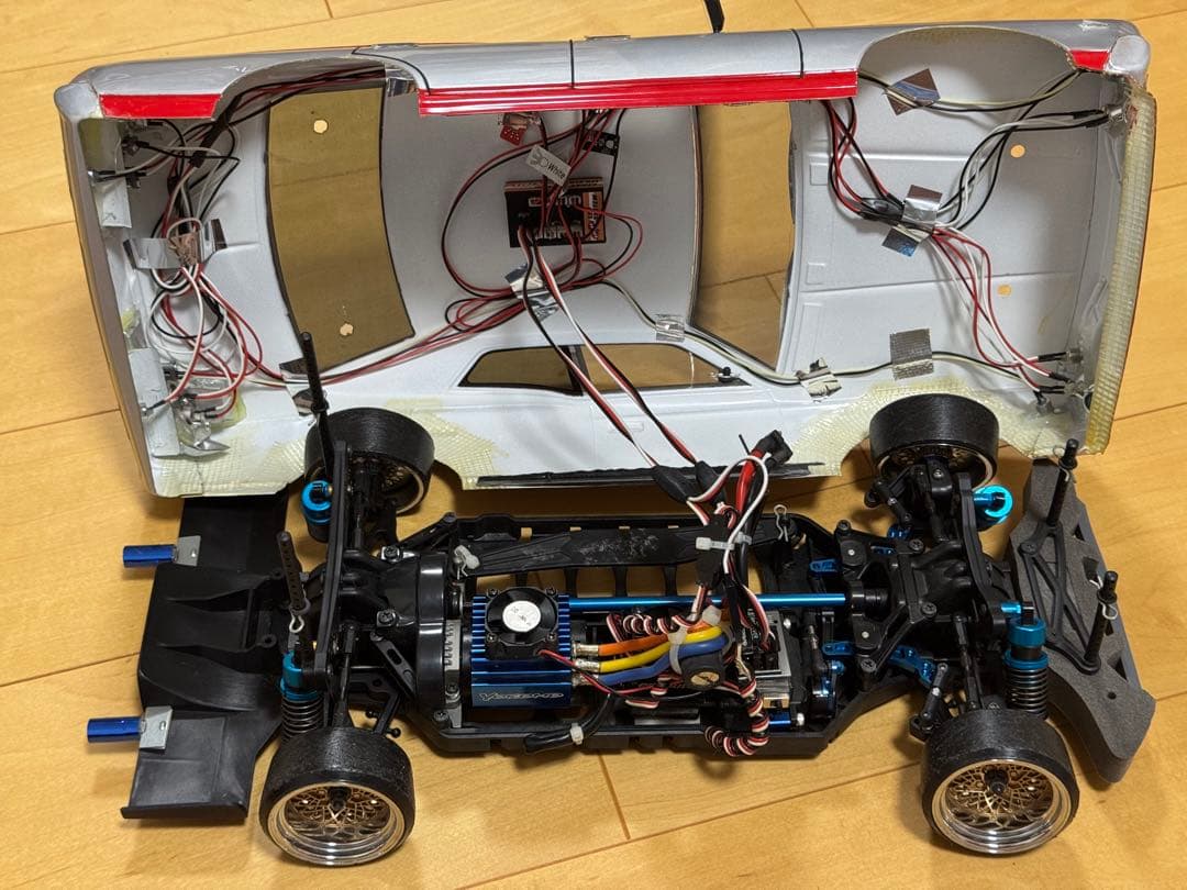 ラジコン 1/10 日産 330グロリア ドリフト