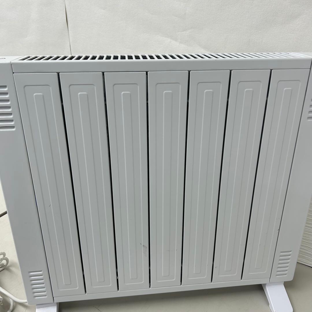 2024年製　VERSOS オイルレスヒーター SH-400 ホワイト