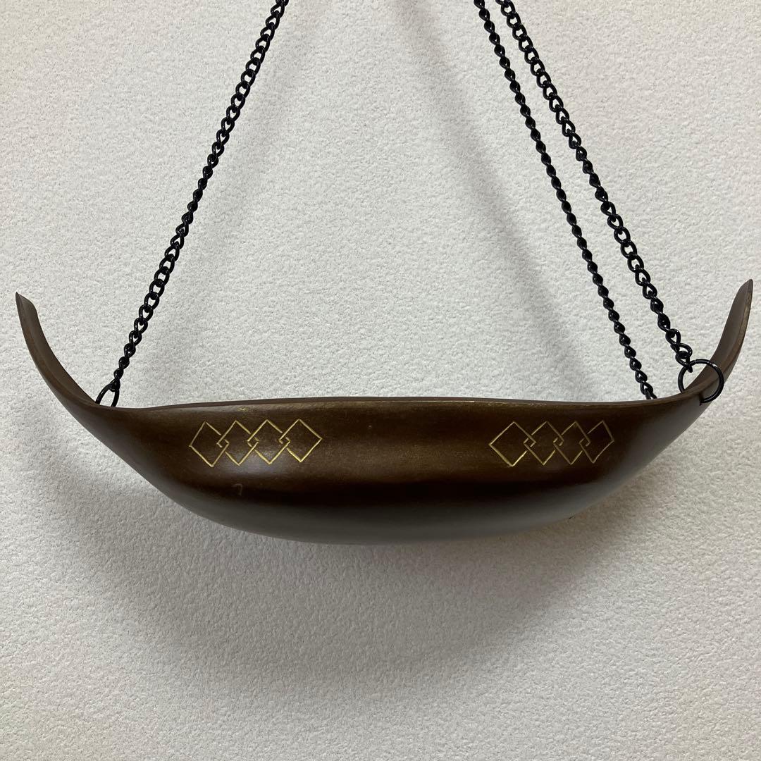 大野芳光　釣船　花入　唐銅（唐金）　唐草彫　釣鎖付