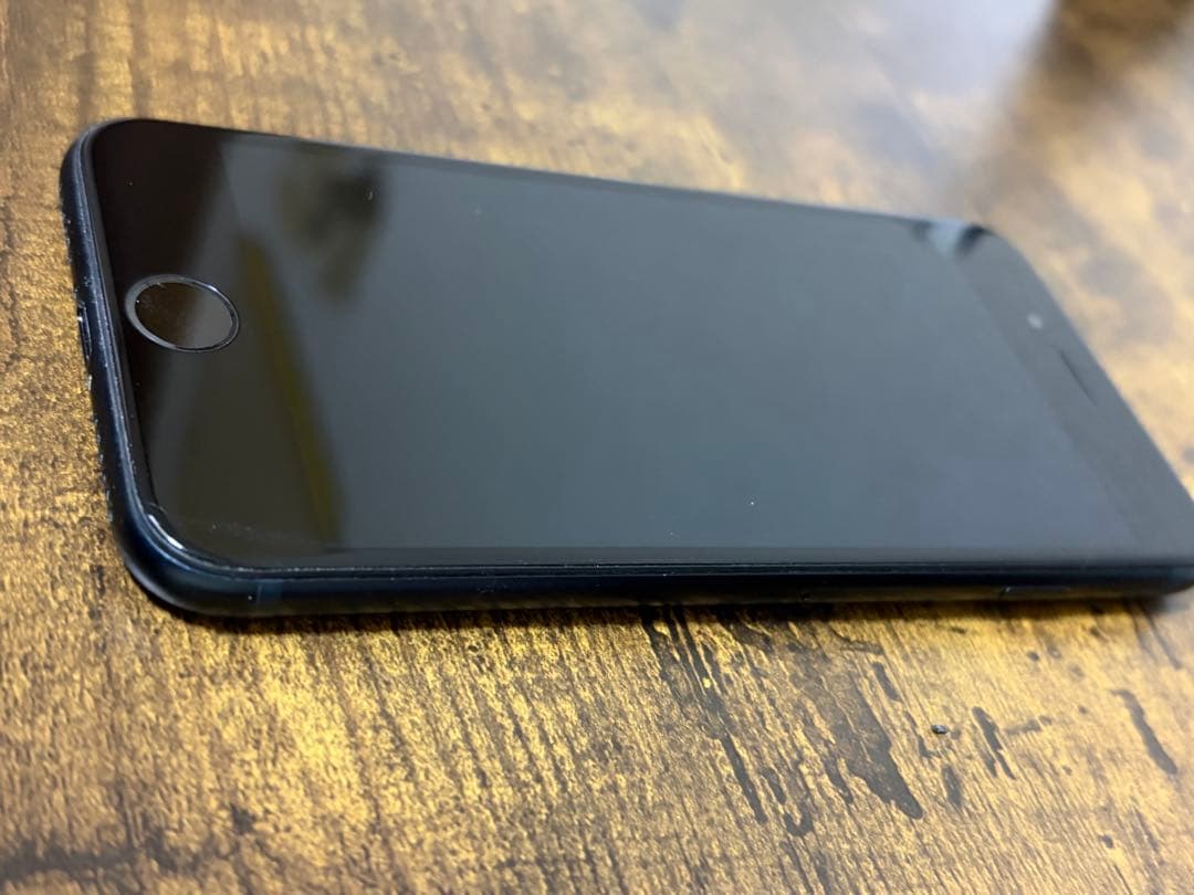 [美品] iPhoneSE 第三世代 256GB ミッドナイト