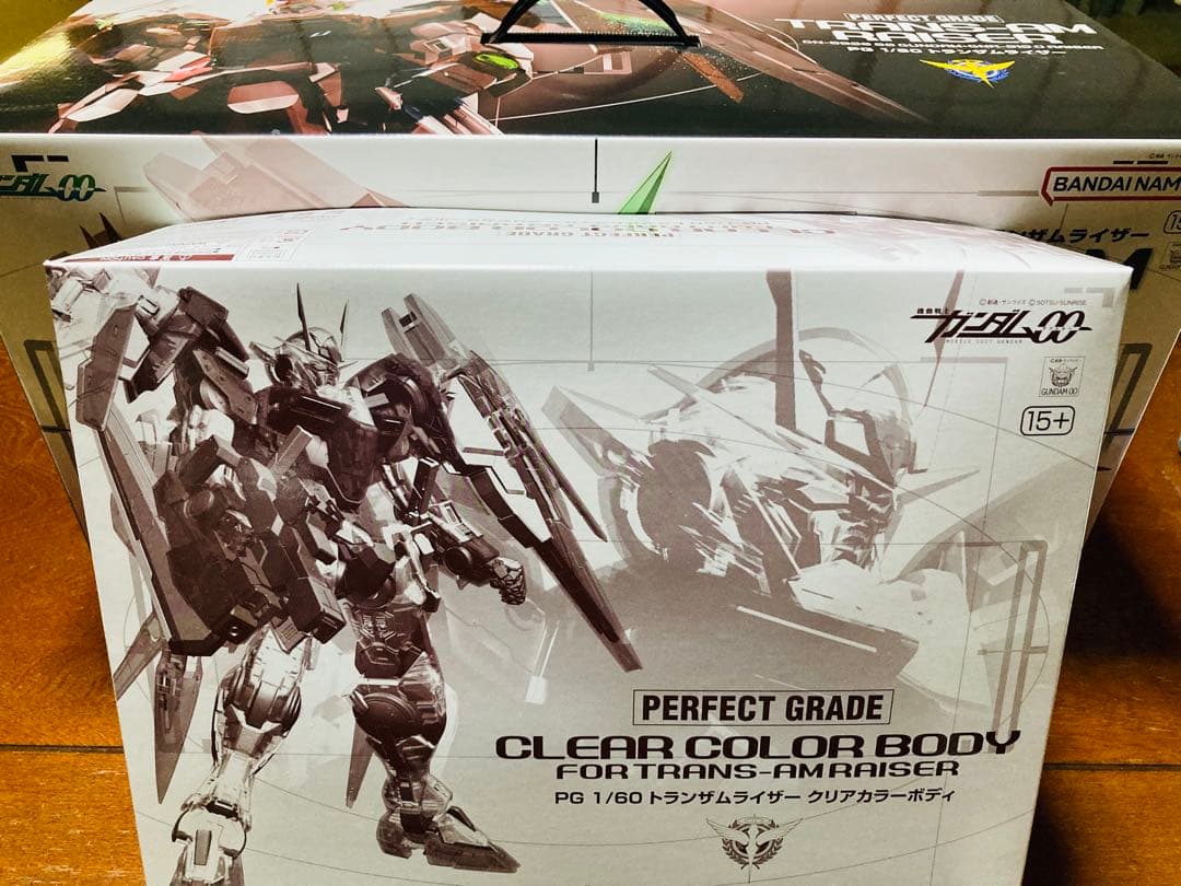 【激レア】　トランザムライザー (本体) + クリアカラー (外装パーツ)