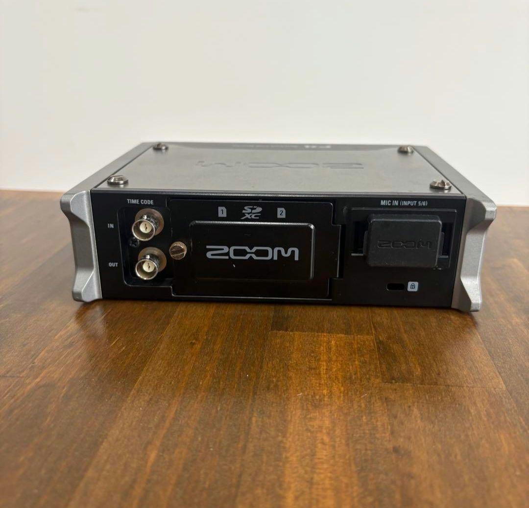 ZOOM F4 マルチトラック フィールドレコダー