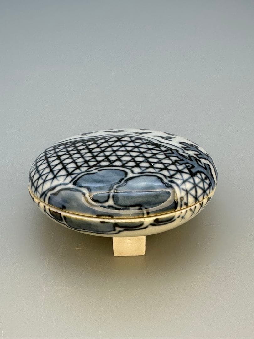 茶道具香合　永楽善五郎　染付干網