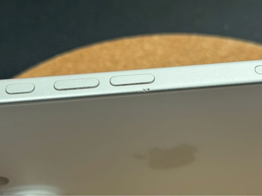 【ジャンク・パーツ取り用】iPhone16 ホワイト