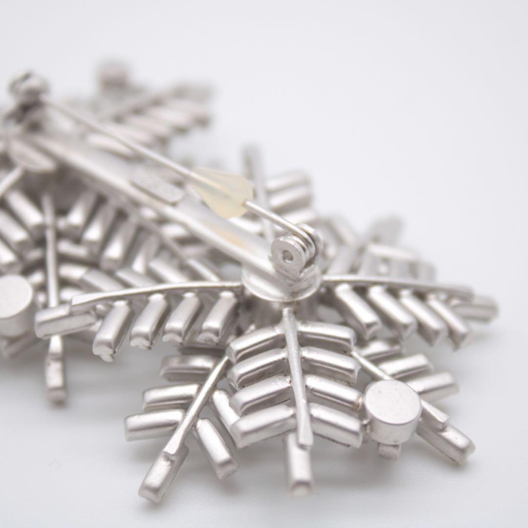 希少美品 FOXEY フォクシー クリスタルブローチ 雪結晶 シルバー 結婚式