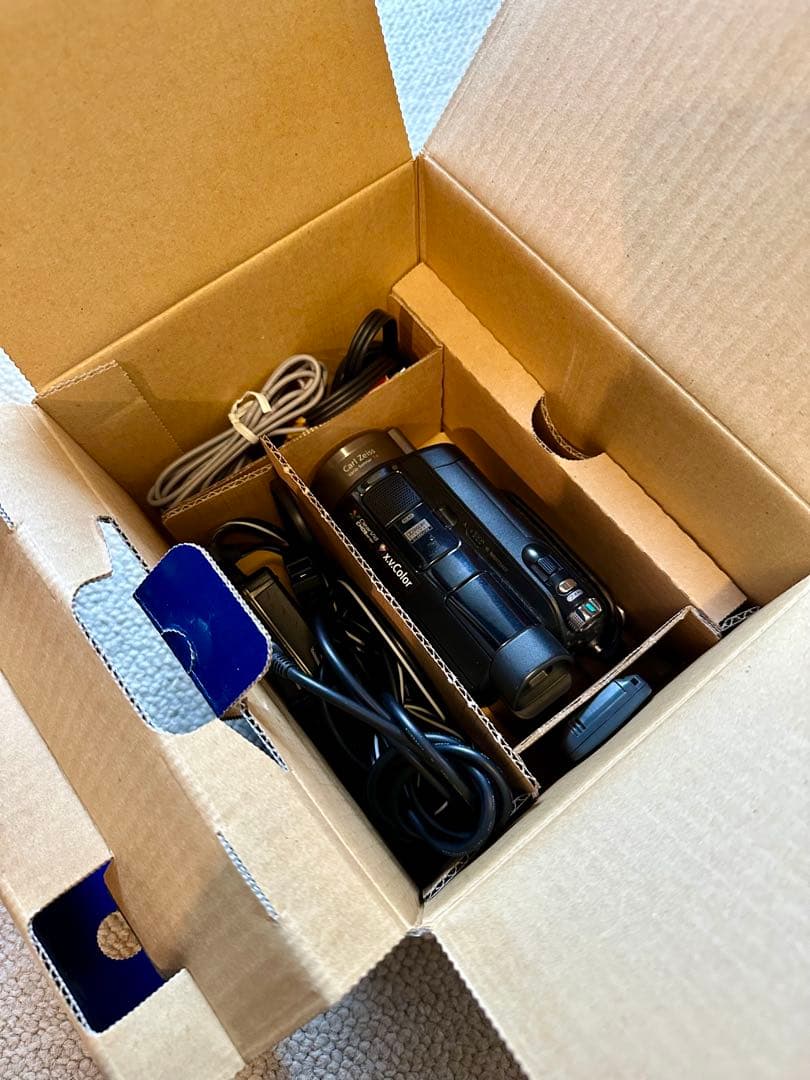 Sony HDR-SR8 ビデオカメラ 本体＋付属品完備