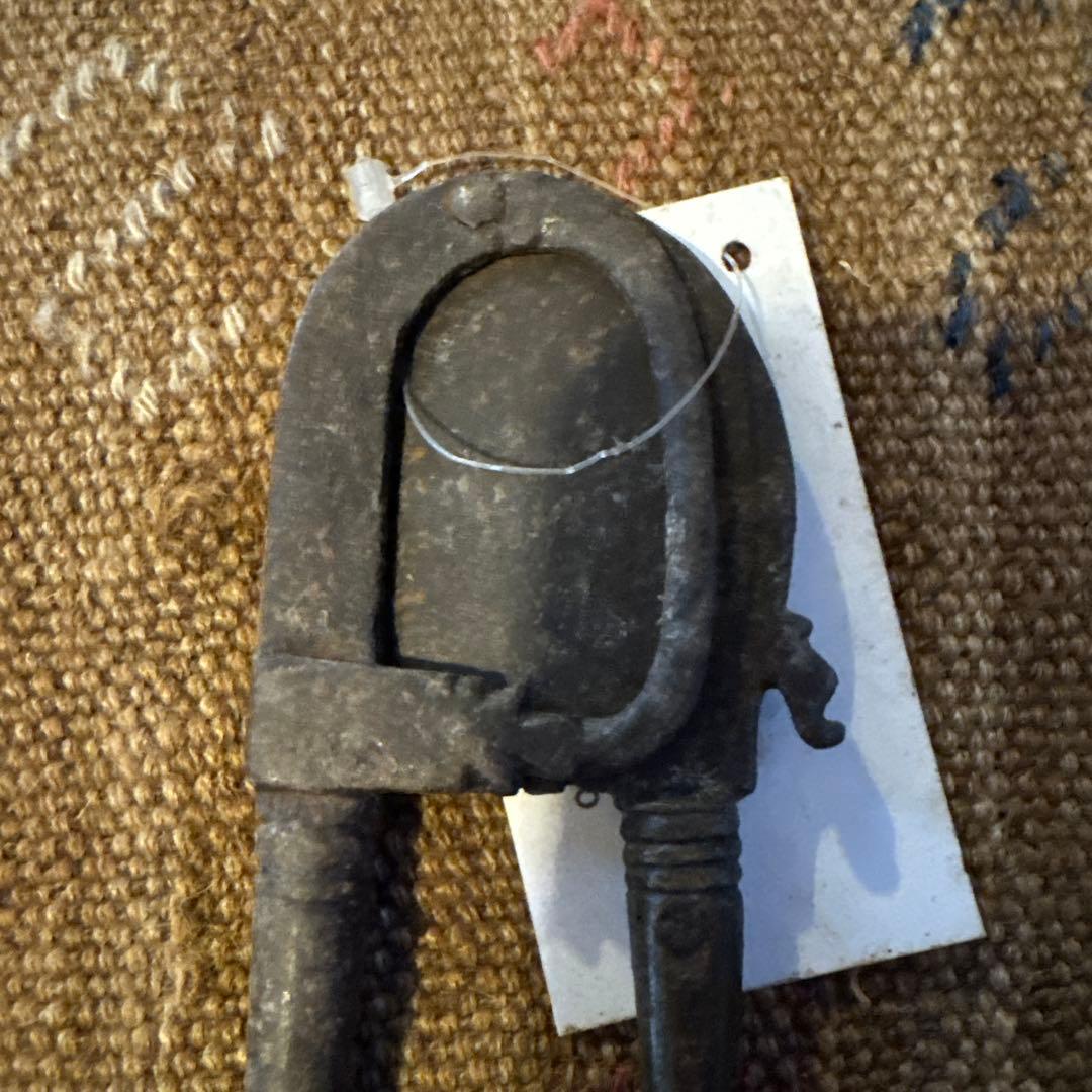 インドアンティーク葉タバコバサミ アイアンＤ