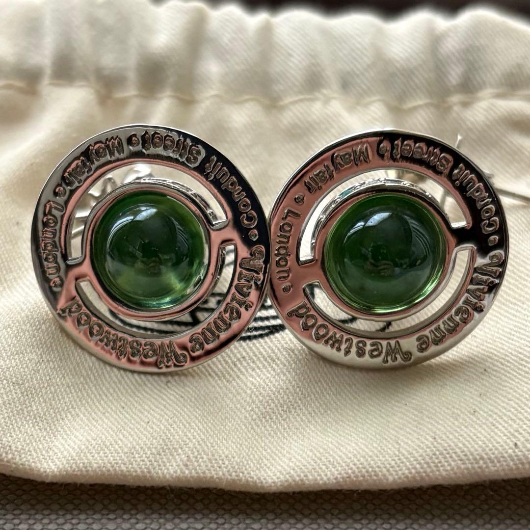 Vivienne Westwood 立体オーブピアス