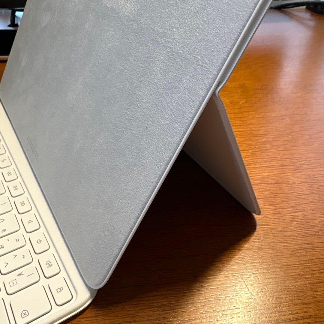 iPad (A16) 用 Magic Keyboard Folio - 日本語