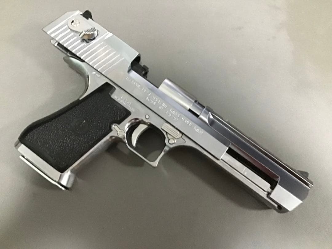 東京マルイ デザートイーグル ハードキック クロームステンレス マガジン2本付