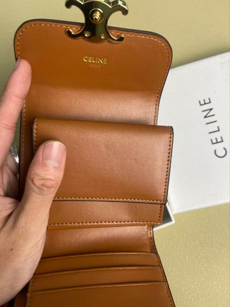 CELINEベージュ×ブラウン キャンバス×レザー 三つ折り財布CELINEロゴ