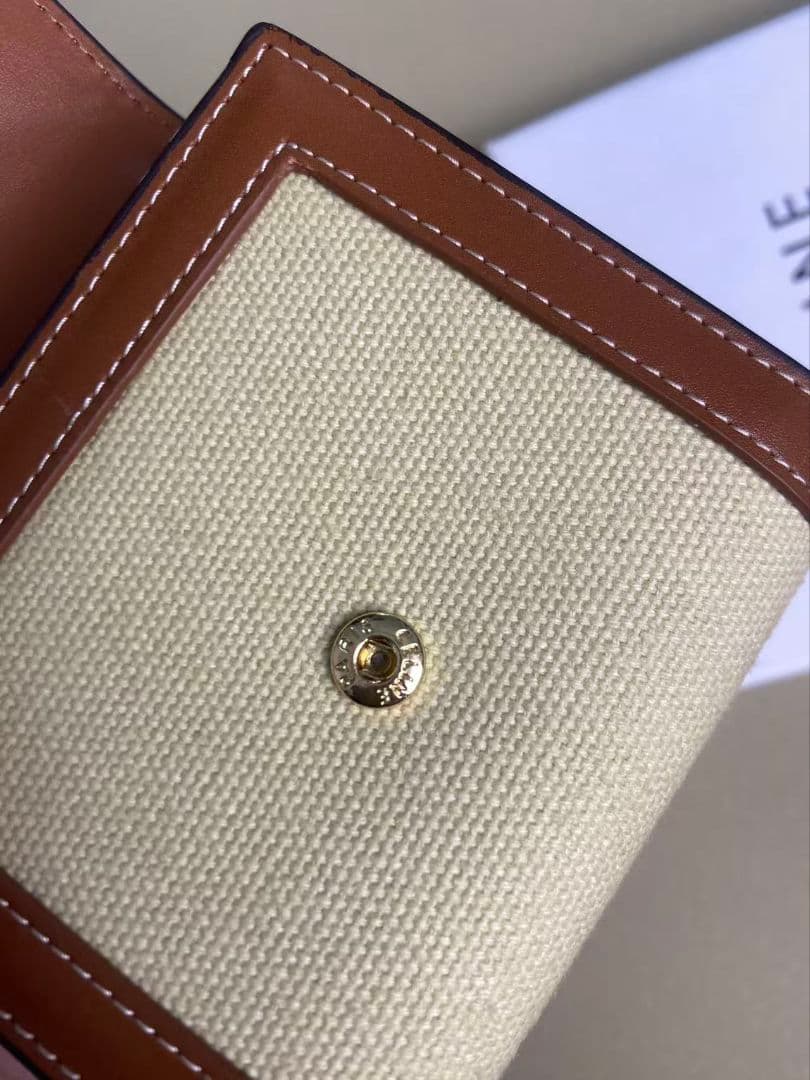 CELINEベージュ×ブラウン キャンバス×レザー 三つ折り財布CELINEロゴ