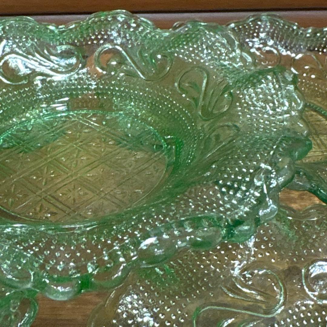 昭和レトロ◎フリルプレスガラス