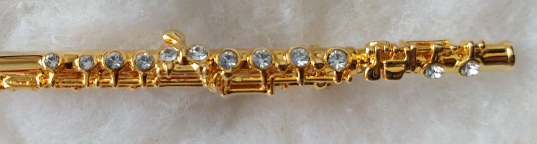 fafデザイン/フルート ブローチ