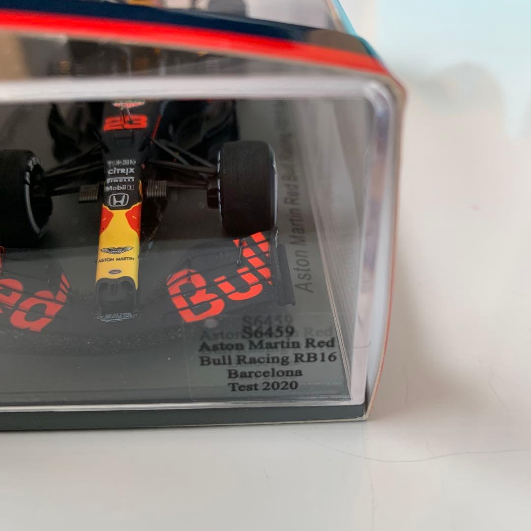Aston Martin Red Bull Racing RB16 アルボン