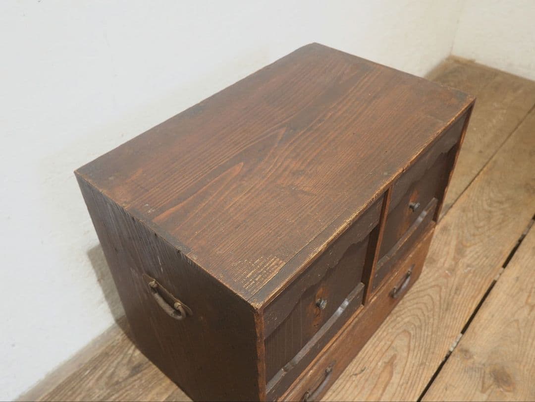 1376 ケンドン扉 レトロな杉の収納棚　ケース　古家具　古道具　アンティーク