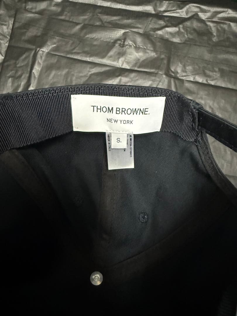 試着のみ　トムブラウン　6パネルキャップ　ネイビー　帽子　THOMBBROWNE