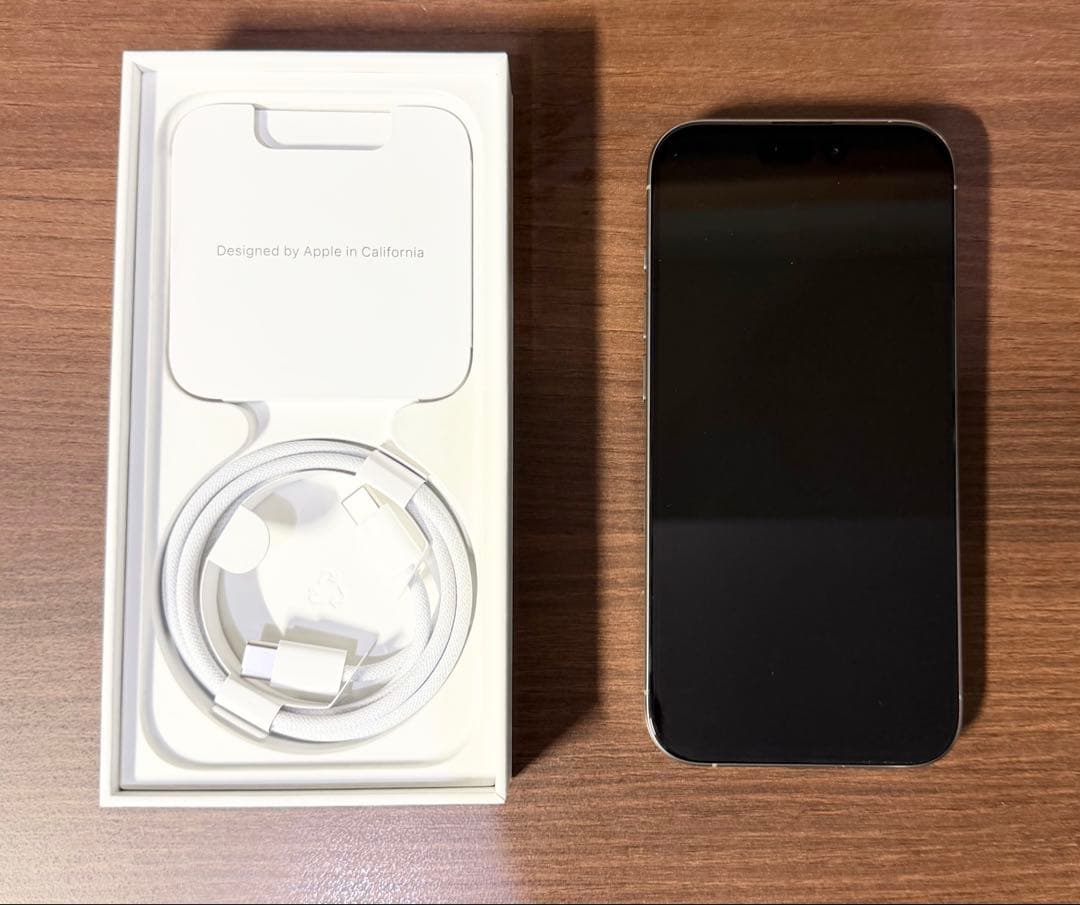 iPhone15 Pro 256GB ナチュラルチタニウム SIMフリー