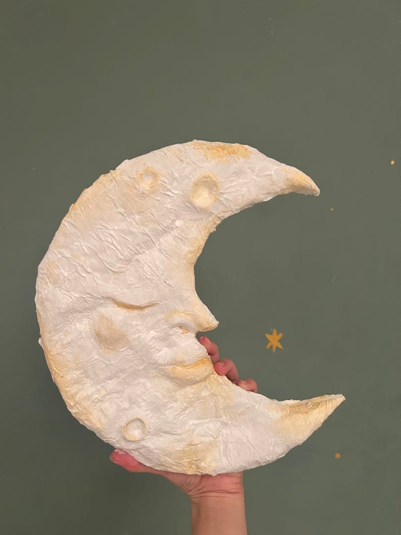 MOON オブジェ　手作り　モニュメント　ラブブの乗り物