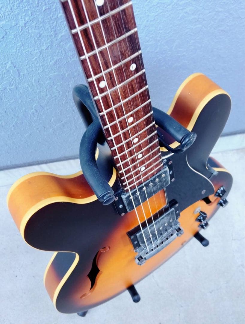 Cort Source 335 セミアコ