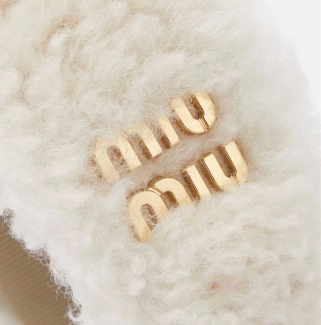 新品　MIU MIU ミュウミュウ カチューシャ 白