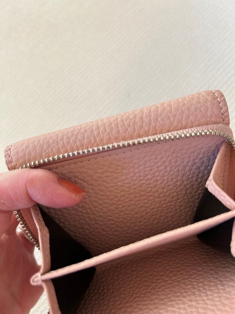 VASIC Round Mini Mini 三つ折り財布 モモ ヴァジック