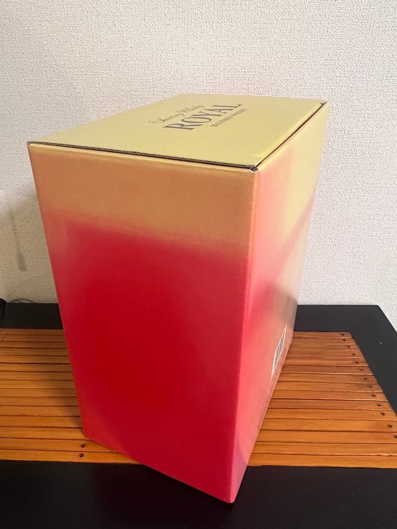 サントリー  ローヤル 2012年干支ボトル 辰歳 600ml 未開栓