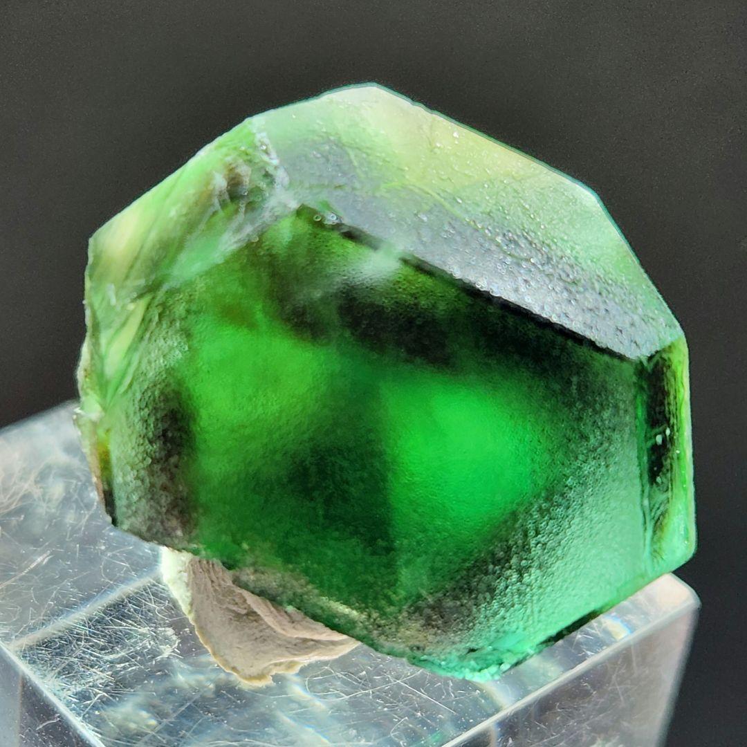 エイリアン アイ？フローライト原石