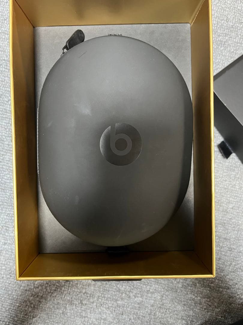 Beatsstudio3 wireless 正規品 ヘッドバンドにヒビ