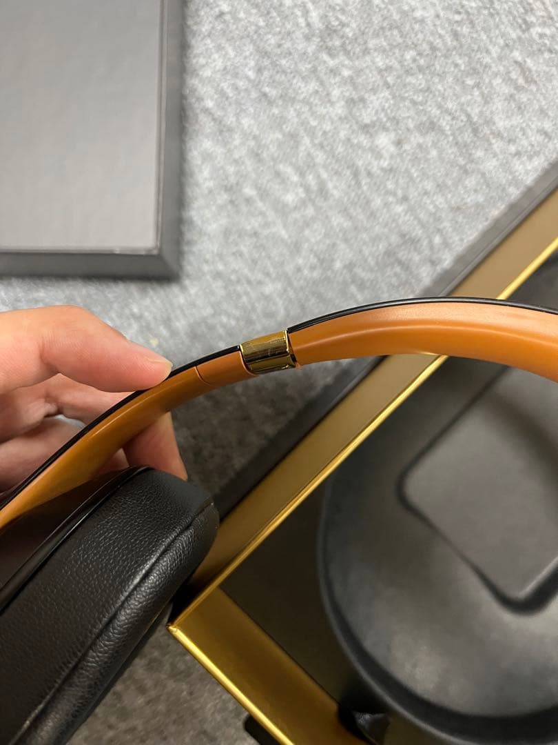 Beatsstudio3 wireless 正規品 ヘッドバンドにヒビ