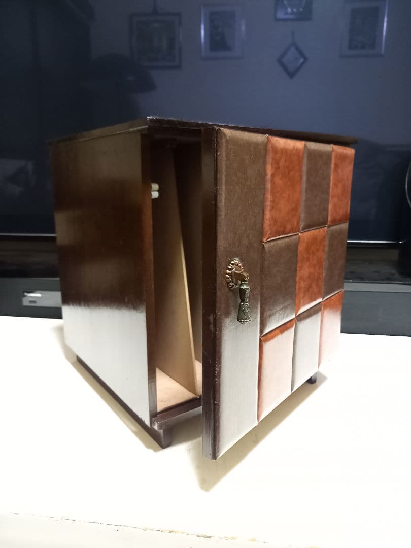 1970's　チェッカー　ブロック　デザイン　ウッド　レコード　キャビネット