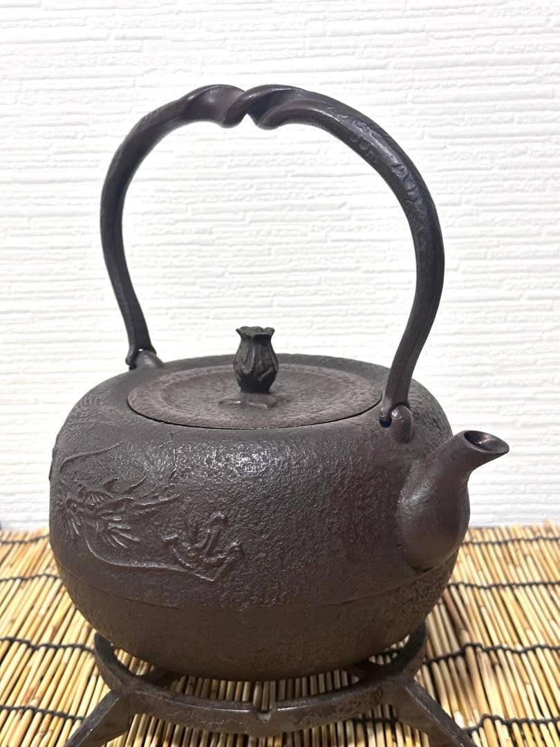 新品、栞、タグ２種付　南部水沢　岩戸賢一郎造　１５型　丸型　龍文様　南部鉄瓶