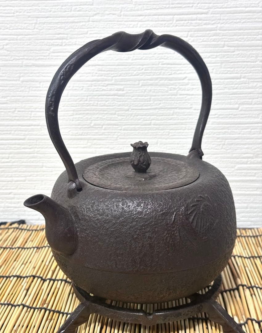 新品、栞、タグ２種付　南部水沢　岩戸賢一郎造　１５型　丸型　龍文様　南部鉄瓶