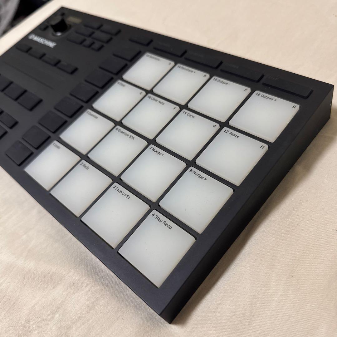 MASCHINE MIDIコントローラー 黒