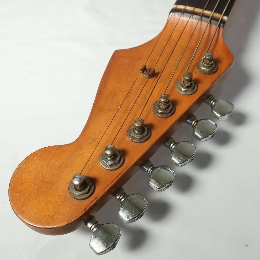 Valley Arts Guitarsペグ装備 ストラトキャスタータイプ ギター