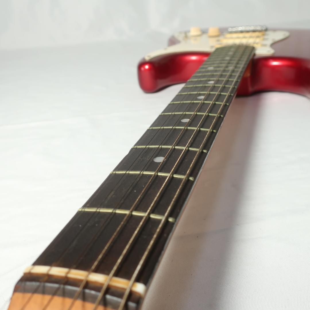 Valley Arts Guitarsペグ装備 ストラトキャスタータイプ ギター