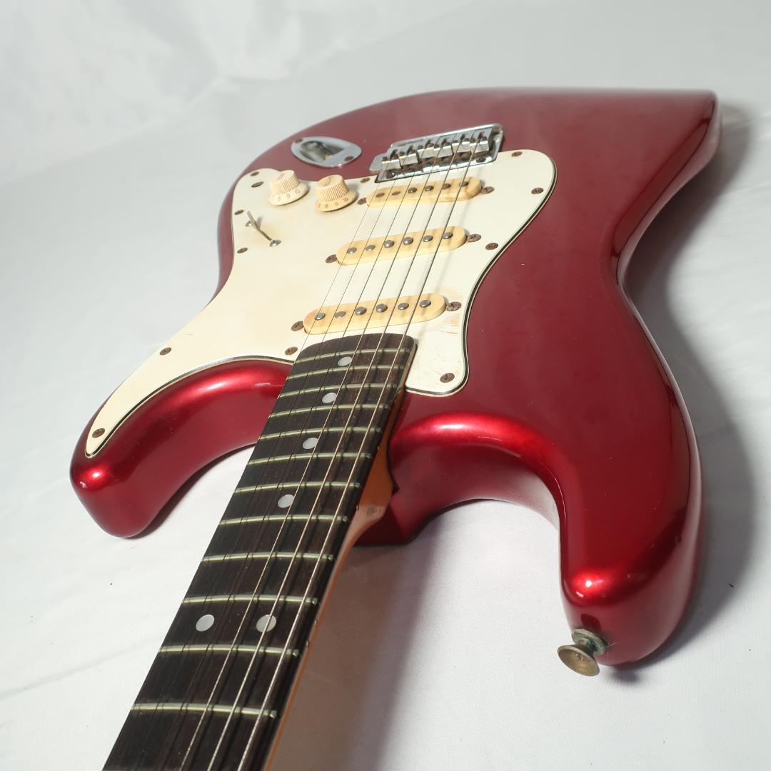 Valley Arts Guitarsペグ装備 ストラトキャスタータイプ ギター