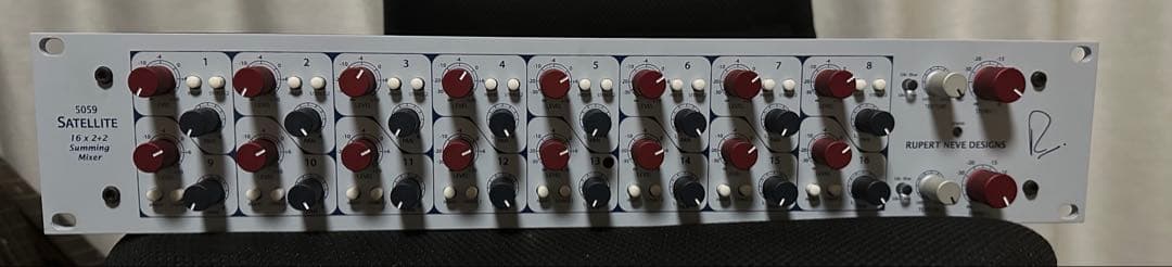 RND Neve 5059 Satellite サミングミキサー